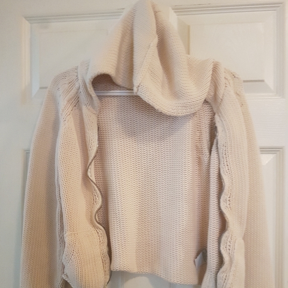 🧥 Maryk & Co. Knit Hoodie - Picture 7 of 11